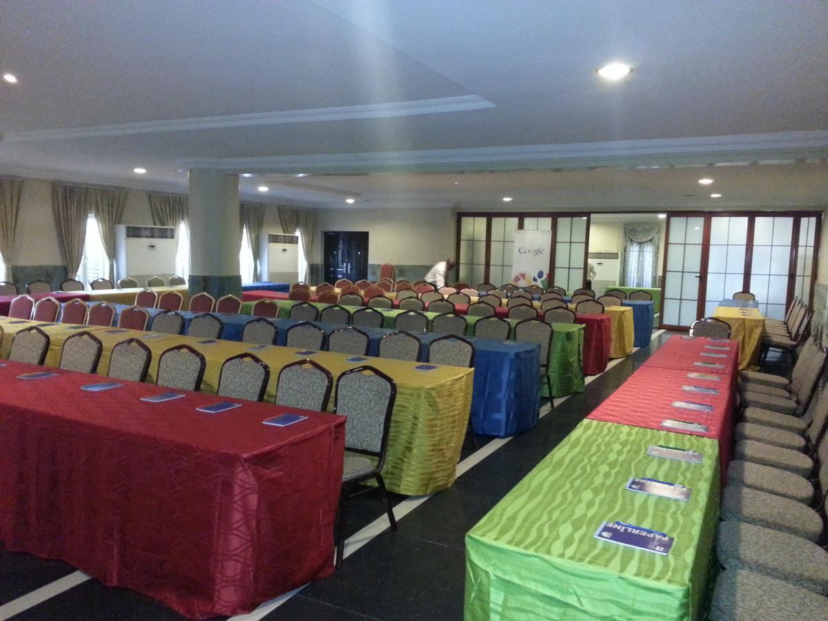 De Rembrandt Hotels And Suites Ikeja Exterior photo