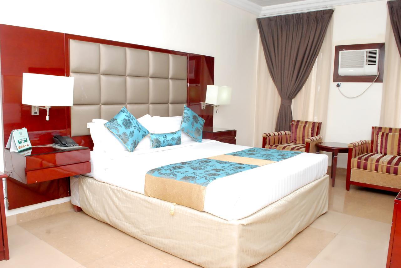 De Rembrandt Hotels And Suites Ikeja Exterior photo