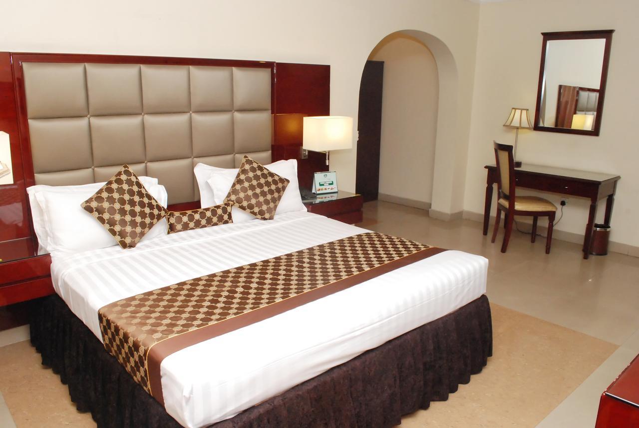 De Rembrandt Hotels And Suites Ikeja Exterior photo