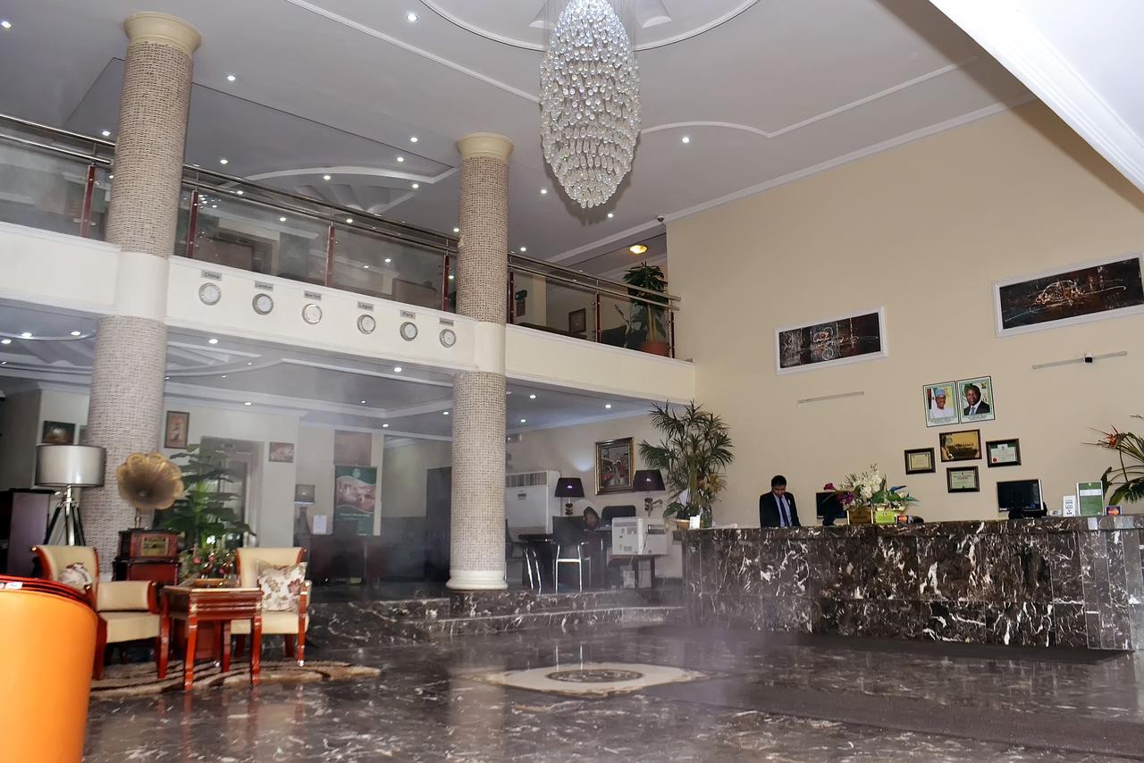 De Rembrandt Hotels And Suites Ikeja Exterior photo