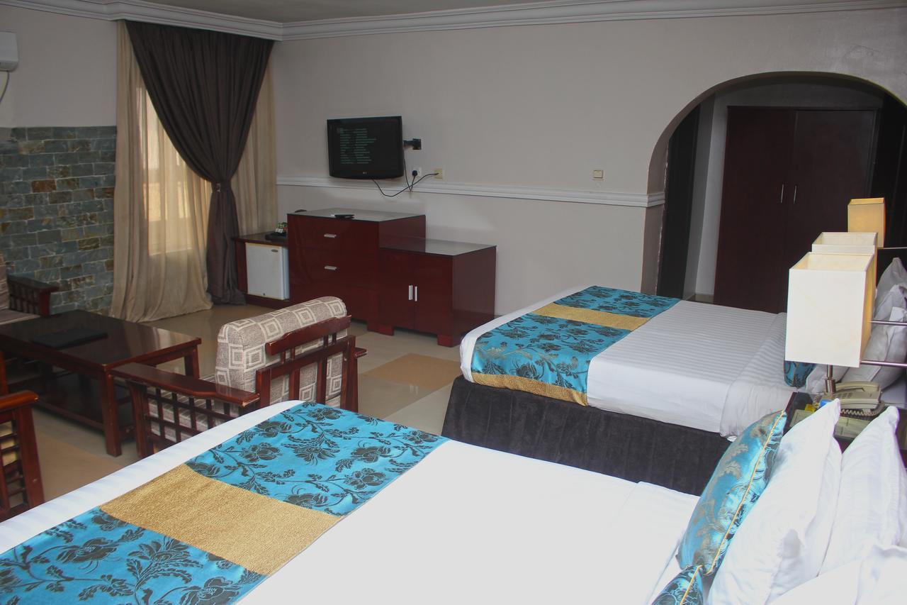 De Rembrandt Hotels And Suites Ikeja Exterior photo